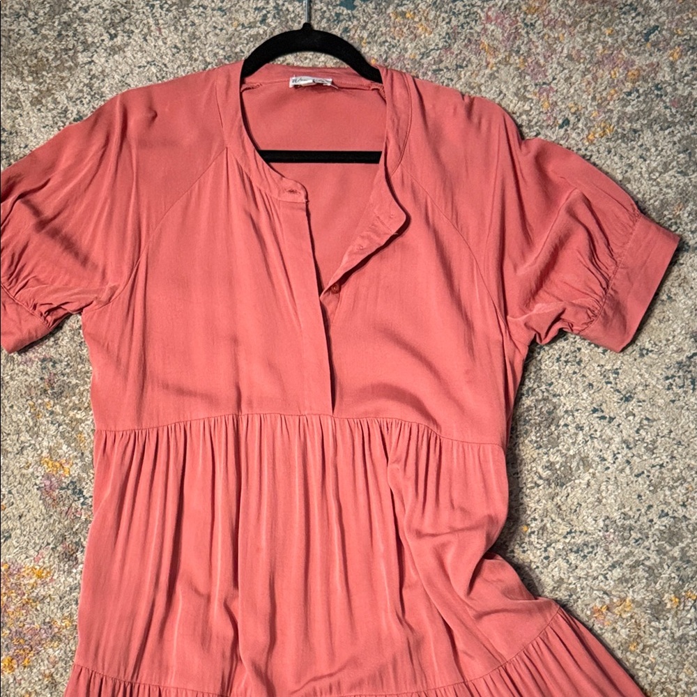 Wonderly Coral Maxi Dress - Picture 2 of 9